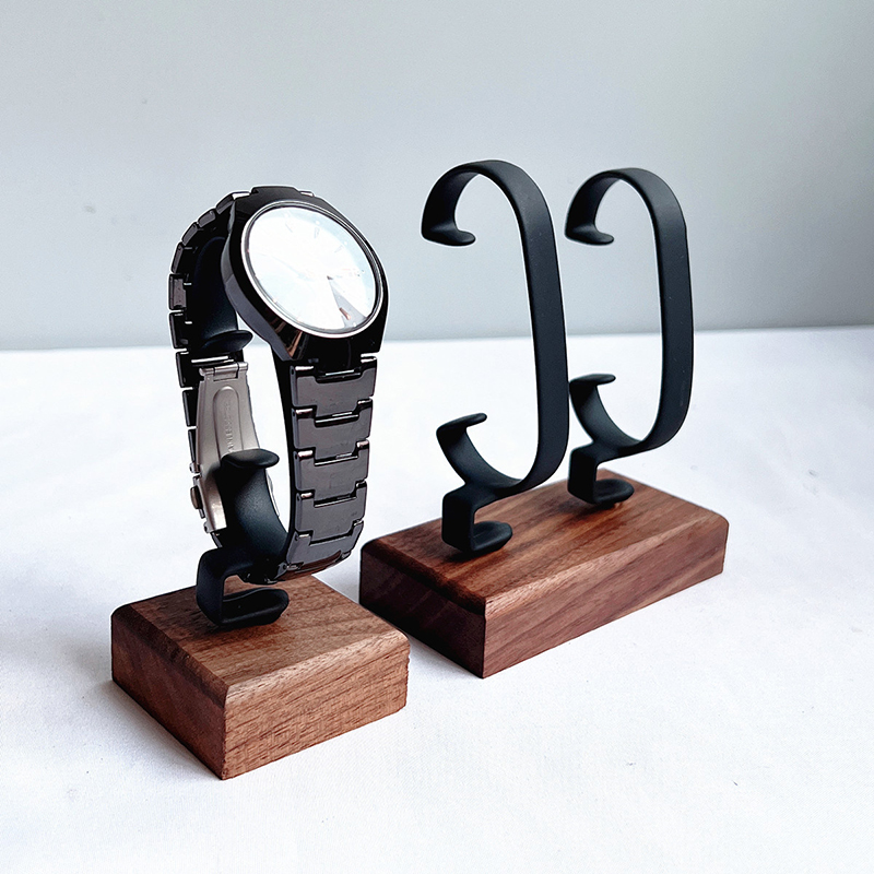 Wooden C‑Shaped Watch Holder,  - Jewelry And Watches Inc recension och pris