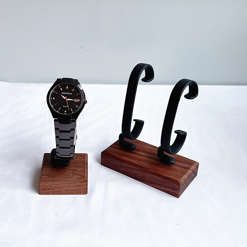 Wooden C‑Shaped Jewelry Displa - Jewelry And Watches Inc recension och pris